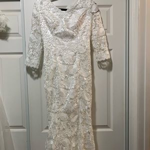 Lace 3/4 sleeve wedding dress size small